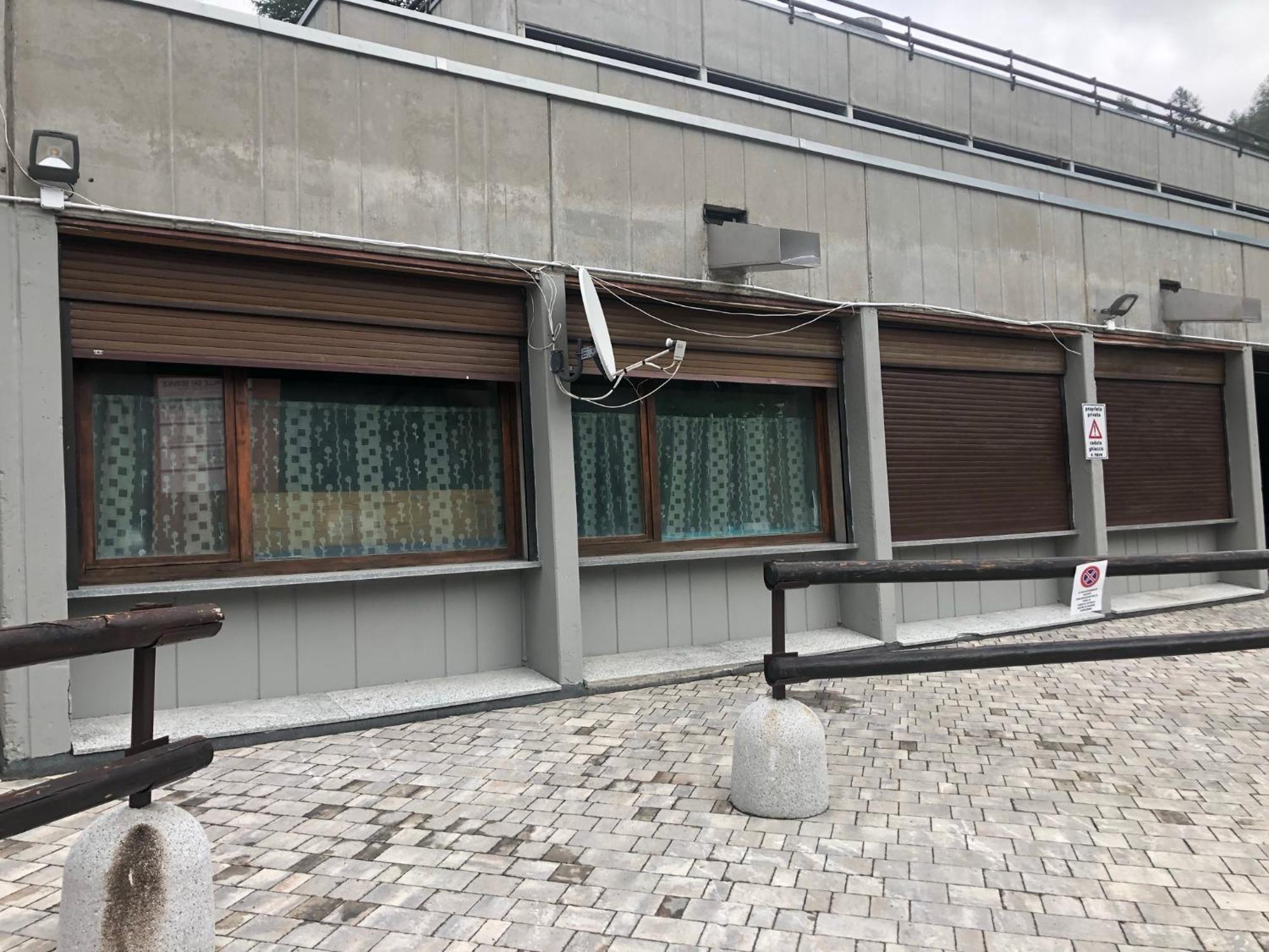 Condominio Circus ブレウイル・チェルヴィナイア エクステリア 写真